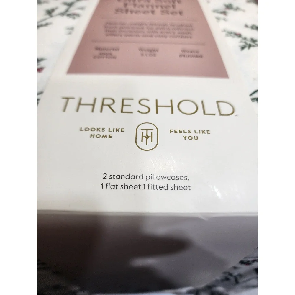 Threshold Flannel Sheet Set Queen Ultra Soft White Green Red Holiday Christmas
